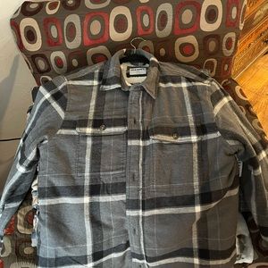 Mens flannel jacket with Sherpa lining brand new